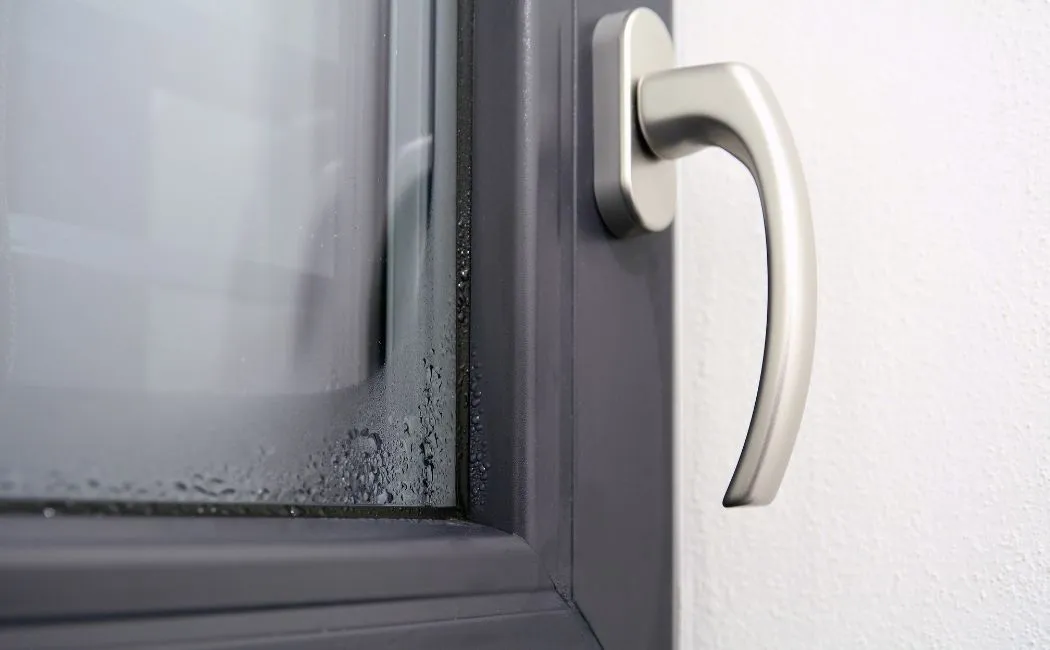 Czy wiesz, co zrobić żeby okna nie parowały?